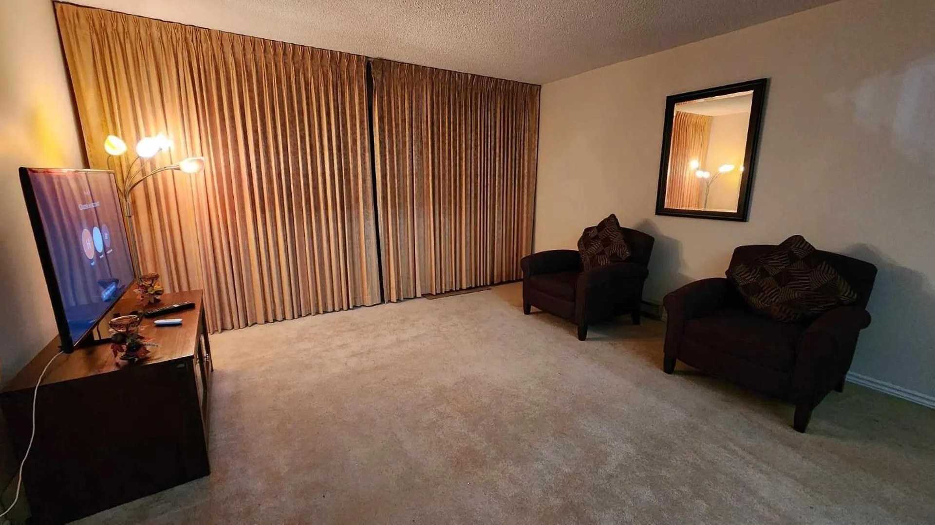 Cozy Town House Hotel Toronto